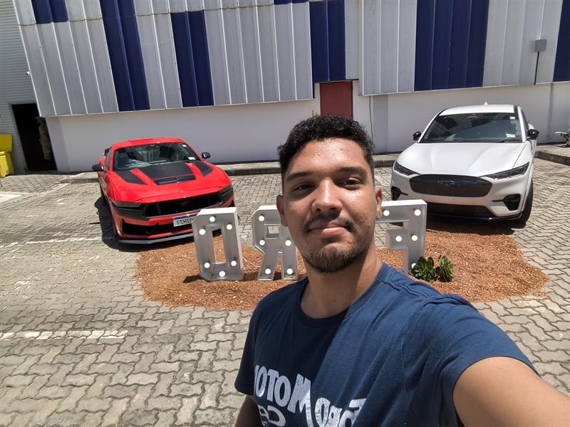 Juan, ex-aluno do curso gratuito de tecnologia Ford Enter